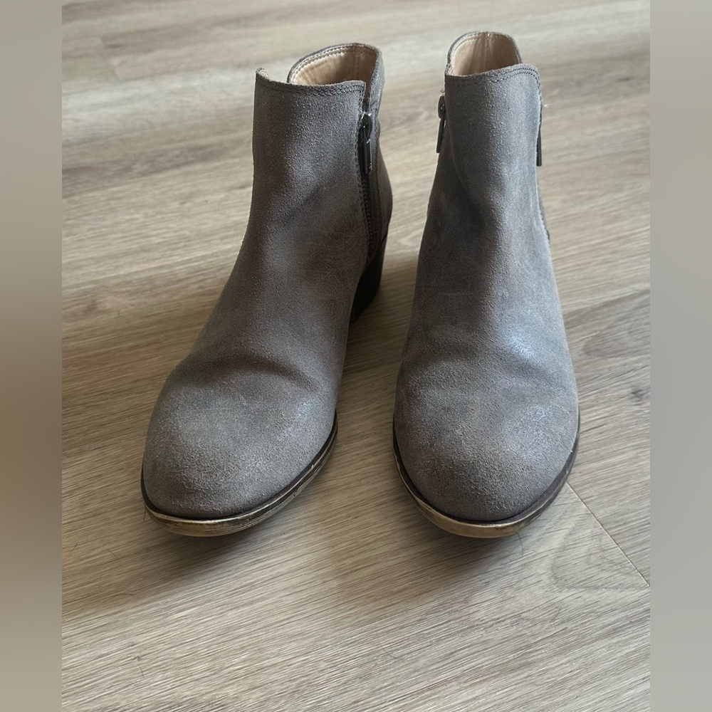 Lucky Brand Basel Bootie with double zipper in taupe